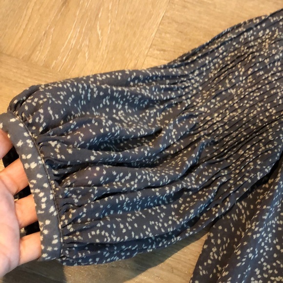 Like new! - CLUB MONACO Balloon Sleeve Floral Print Peasant  Mini Dress - Picture 4 of 6